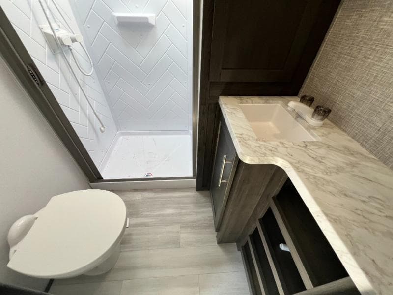 2026 Keystone 2026 Keystone Fuzion Impact Edition Toy Hauler - thumbnail 30