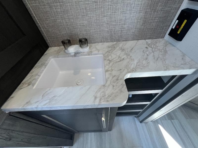 2026 Keystone 2026 Keystone Fuzion Impact Edition Toy Hauler - thumbnail 32