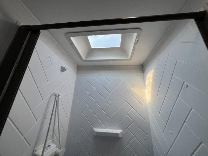 2026 Keystone 2026 Keystone Fuzion Impact Edition Toy Hauler - thumbnail 33