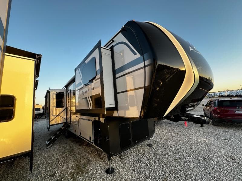 2026 Keystone 2026 Keystone Alpine - thumbnail 3