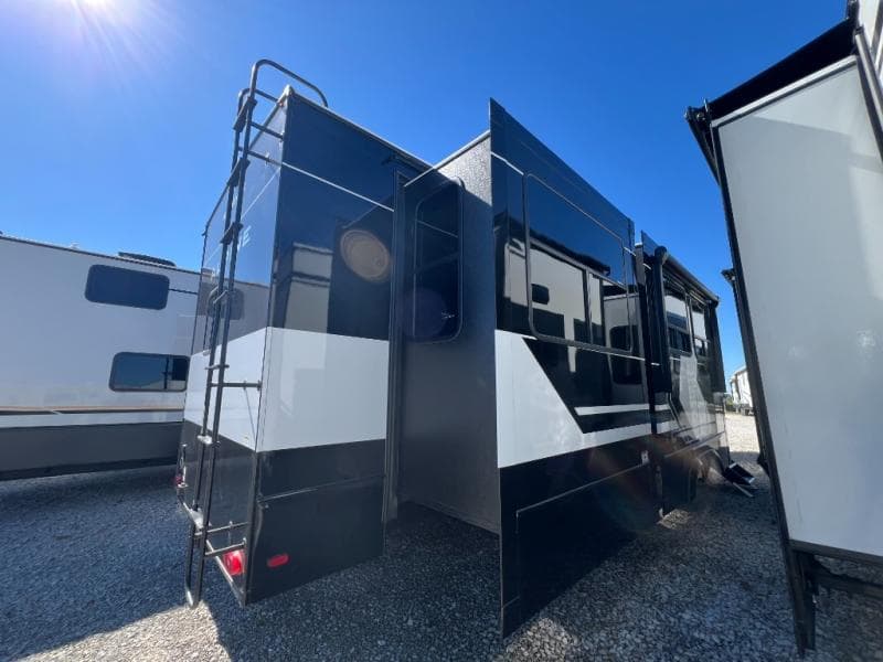 2026 Keystone 2026 Keystone Alpine Avalanche Edition - thumbnail 4