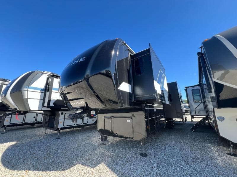 2026 Keystone 2026 Keystone Alpine Avalanche Edition - thumbnail 6