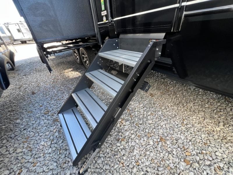 2026 Keystone 2026 Keystone Alpine Avalanche Edition - thumbnail 8