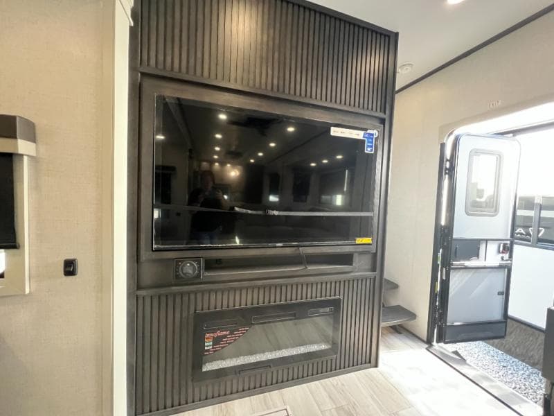 2026 Keystone 2026 Keystone Alpine Avalanche Edition - thumbnail 16