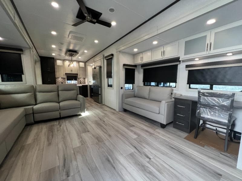 2026 Keystone 2026 Keystone Alpine Avalanche Edition - thumbnail 17