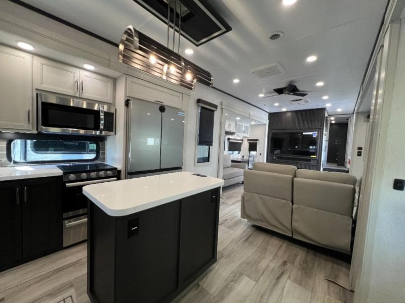 2026 Keystone 2026 Keystone Alpine Avalanche Edition - thumbnail 27