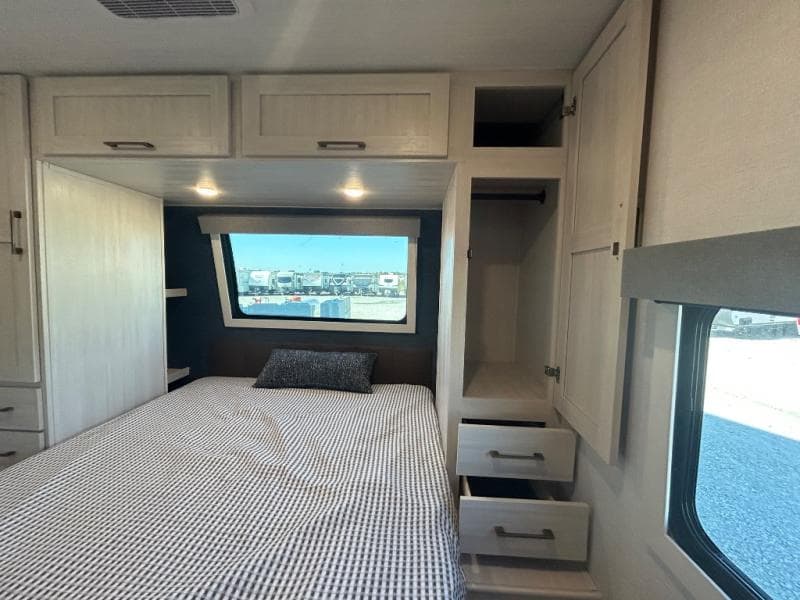 2026 Forest River 2026 Forest River Surveyor Legend - thumbnail 50