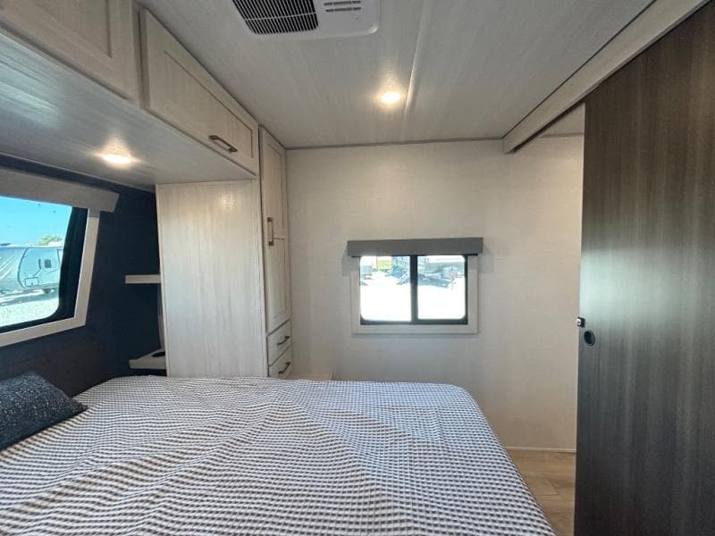 2026 Forest River 2026 Forest River Surveyor Legend - thumbnail 52