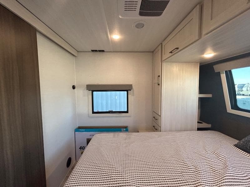 2026 Forest River 2026 Forest River Surveyor Legend - thumbnail 53