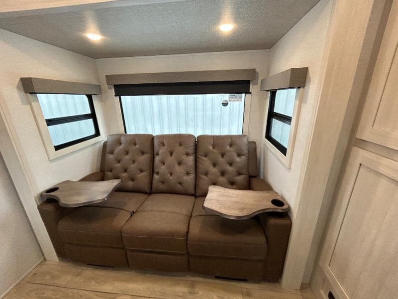 2026 Forest River 2026 Forest River Surveyor Legend - thumbnail 16