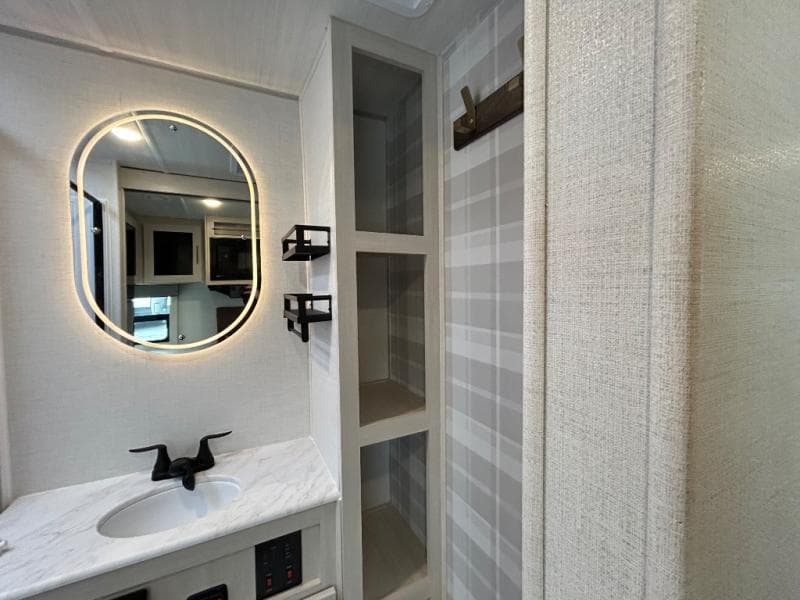 2026 Forest River 2026 Forest River Surveyor Legend - thumbnail 40