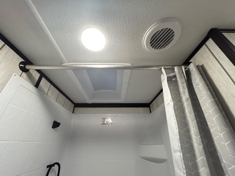 2026 Forest River 2026 Forest River Cherokee Wolf Pack Toy Hauler - thumbnail 36