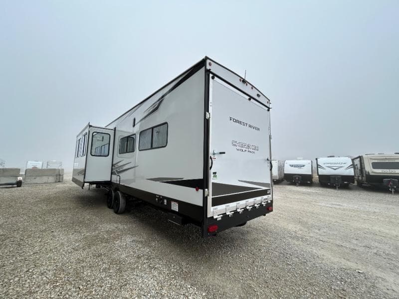 2026 Forest River 2026 Forest River Cherokee Wolf Pack Toy Hauler - thumbnail 7