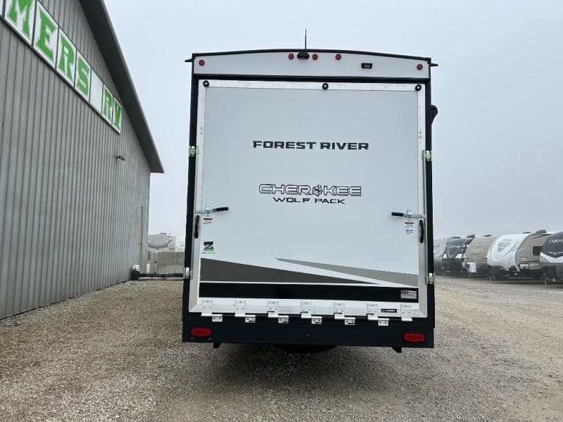 2026 Forest River 2026 Forest River Cherokee Wolf Pack Toy Hauler - thumbnail 8