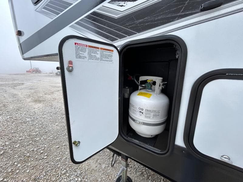 2026 Forest River 2026 Forest River Cherokee Wolf Pack Toy Hauler - thumbnail 13