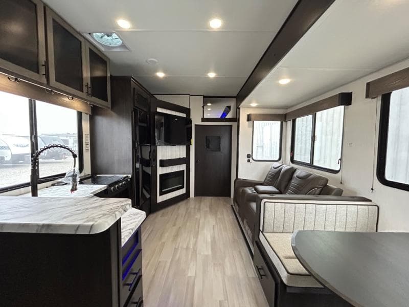 2026 Forest River 2026 Forest River Cherokee Wolf Pack Toy Hauler - thumbnail 34