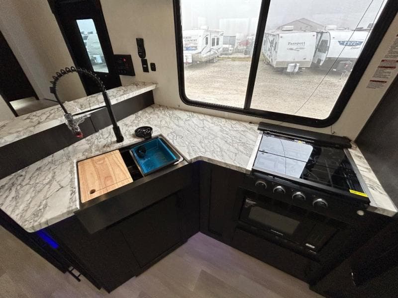 2026 Forest River 2026 Forest River Cherokee Wolf Pack Toy Hauler - thumbnail 37