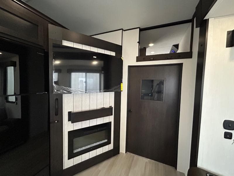 2026 Forest River 2026 Forest River Cherokee Wolf Pack Toy Hauler - thumbnail 43