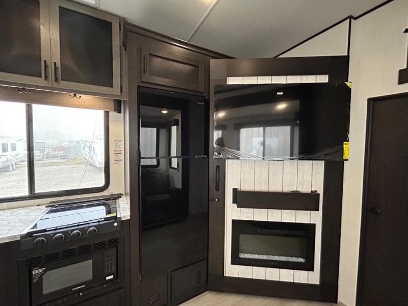 2026 Forest River 2026 Forest River Cherokee Wolf Pack Toy Hauler - thumbnail 44