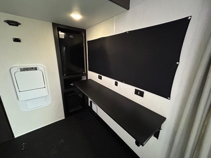 2026 Forest River 2026 Forest River Cherokee Wolf Pack Toy Hauler - thumbnail 55