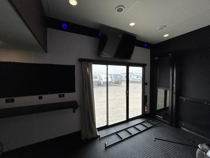 2026 Forest River 2026 Forest River Cherokee Wolf Pack Toy Hauler - thumbnail 57