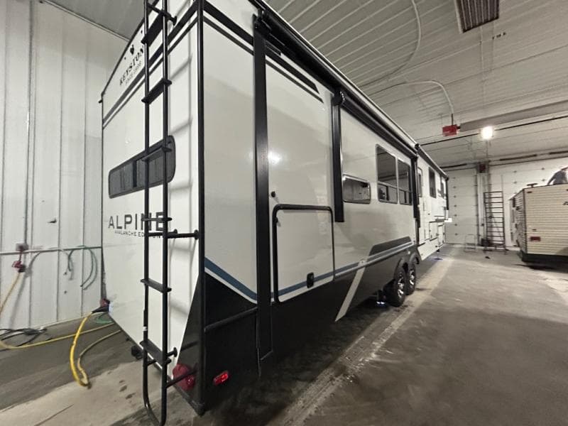 2026 Keystone 2026 Keystone Alpine Avalanche Edition - thumbnail 15