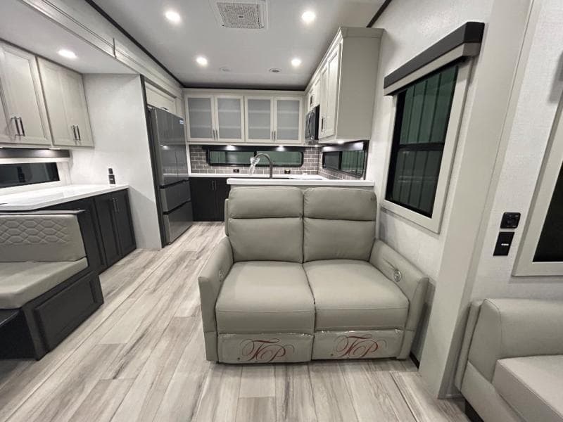 2026 Keystone 2026 Keystone Alpine Avalanche Edition - thumbnail 45