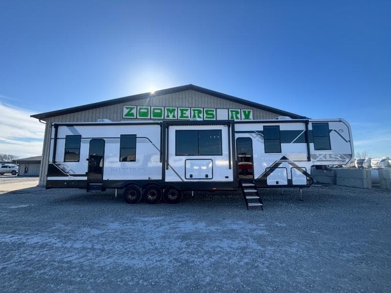 2026 Forest River 2026 Forest River Xlr Nitro Toy Hauler - thumbnail 3