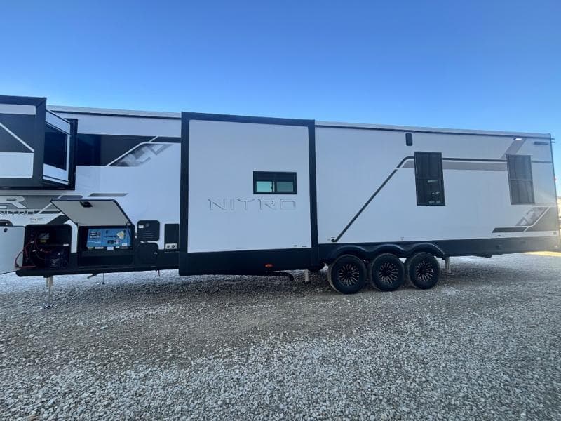 2026 Forest River 2026 Forest River Xlr Nitro Toy Hauler - thumbnail 6