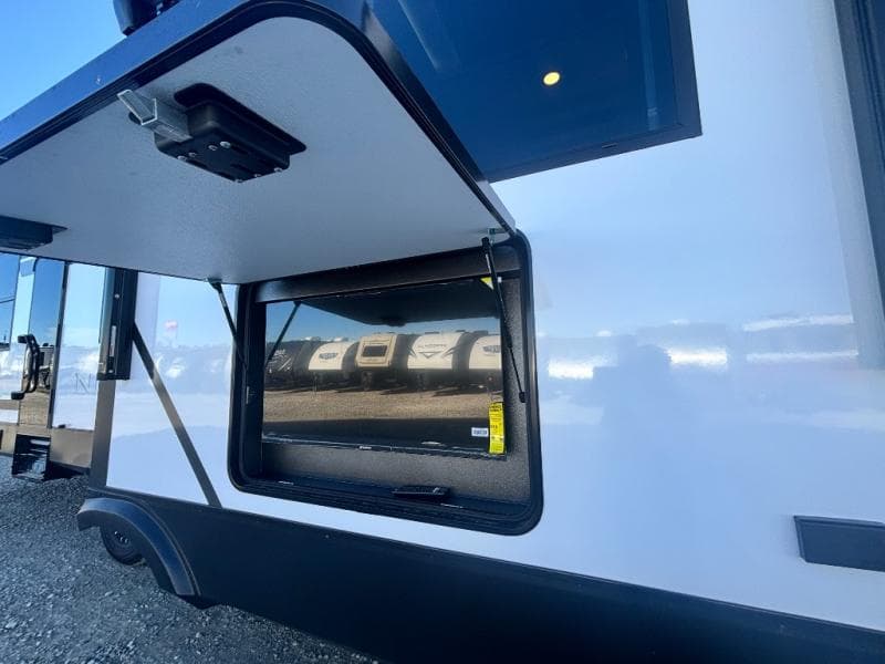 2026 Forest River 2026 Forest River Xlr Nitro Toy Hauler - thumbnail 11