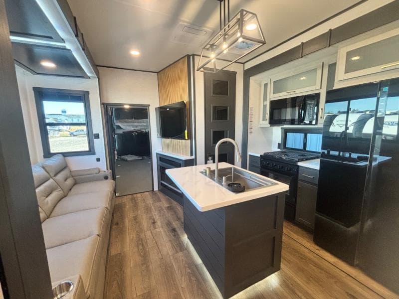 2026 Forest River 2026 Forest River Xlr Nitro Toy Hauler - thumbnail 16