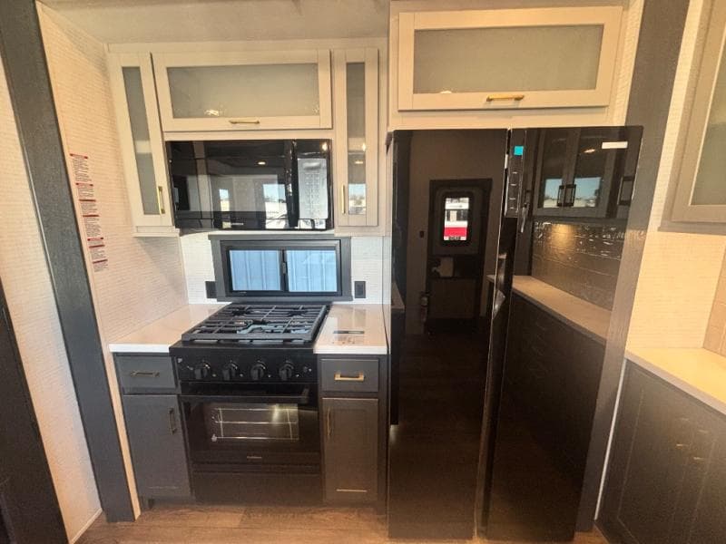 2026 Forest River 2026 Forest River Xlr Nitro Toy Hauler - thumbnail 17