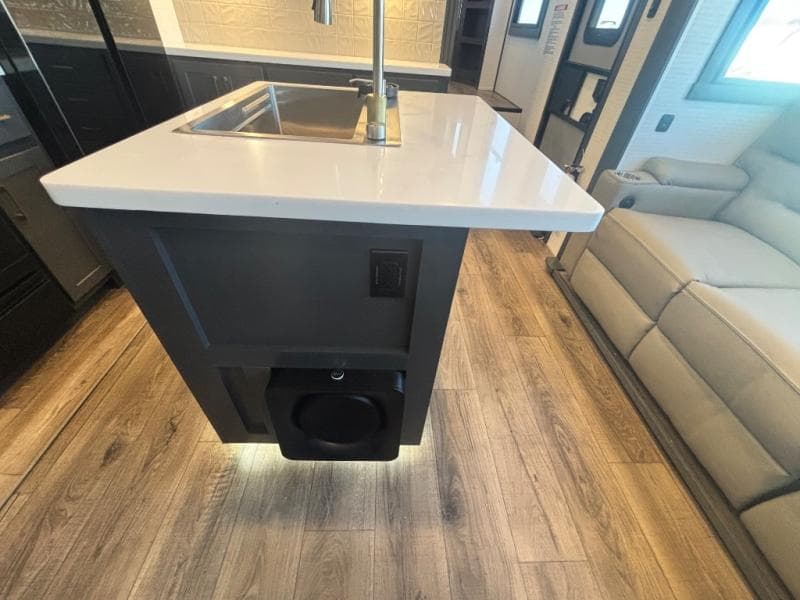 2026 Forest River 2026 Forest River Xlr Nitro Toy Hauler - thumbnail 24