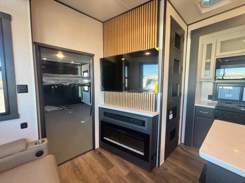 2026 Forest River 2026 Forest River Xlr Nitro Toy Hauler - thumbnail 35