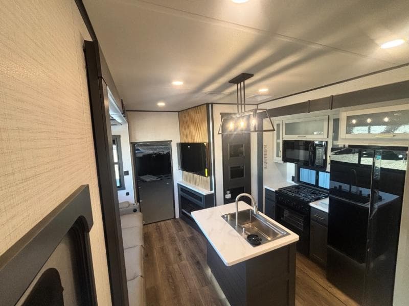 2026 Forest River 2026 Forest River Xlr Nitro Toy Hauler - thumbnail 37