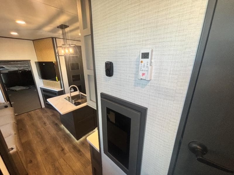 2026 Forest River 2026 Forest River Xlr Nitro Toy Hauler - thumbnail 38