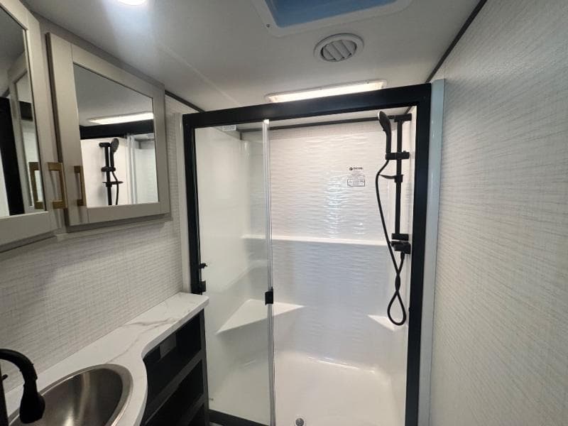 2026 Forest River 2026 Forest River Xlr Nitro Toy Hauler - thumbnail 46