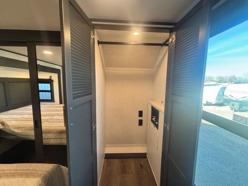 2026 Forest River 2026 Forest River Xlr Nitro Toy Hauler - thumbnail 59