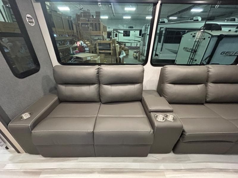 2026 Forest River 2026 Forest River Wildcat - thumbnail 23