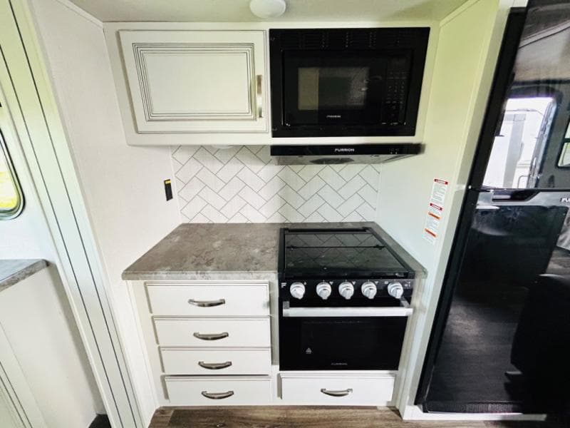 2023 Keystone RV 2023 Keystone RV Cougar - thumbnail 8