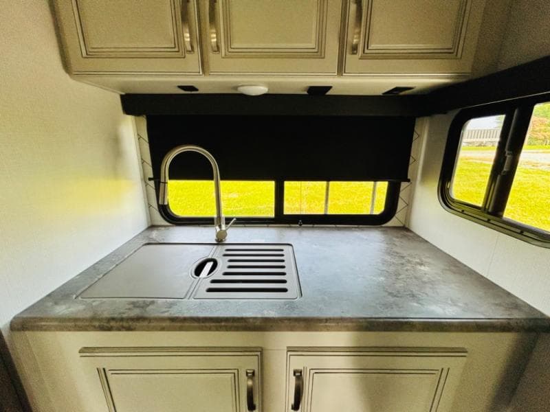 2023 Keystone RV 2023 Keystone RV Cougar - thumbnail 17