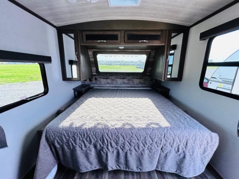 2023 Keystone RV 2023 Keystone RV Cougar - thumbnail 46