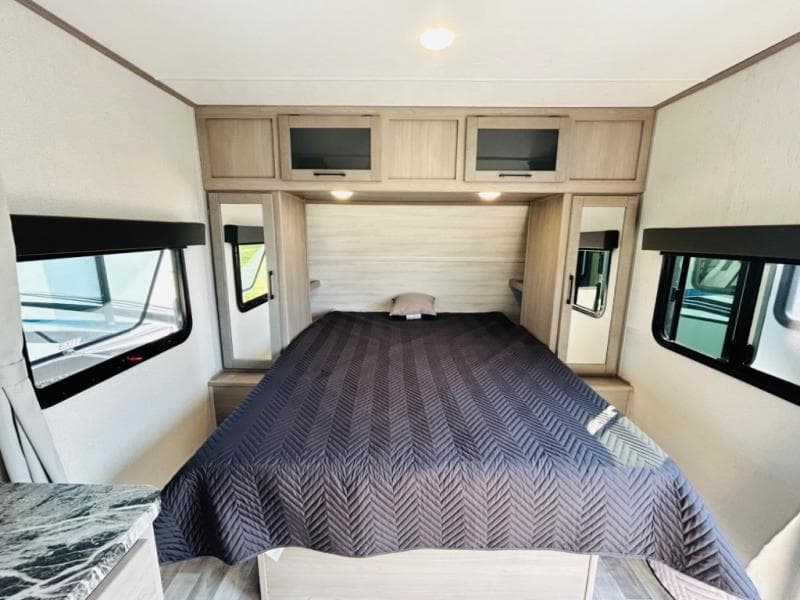 2022 Dutchmen 2022 Dutchmen Kodiak Ultra-Lite - thumbnail 4