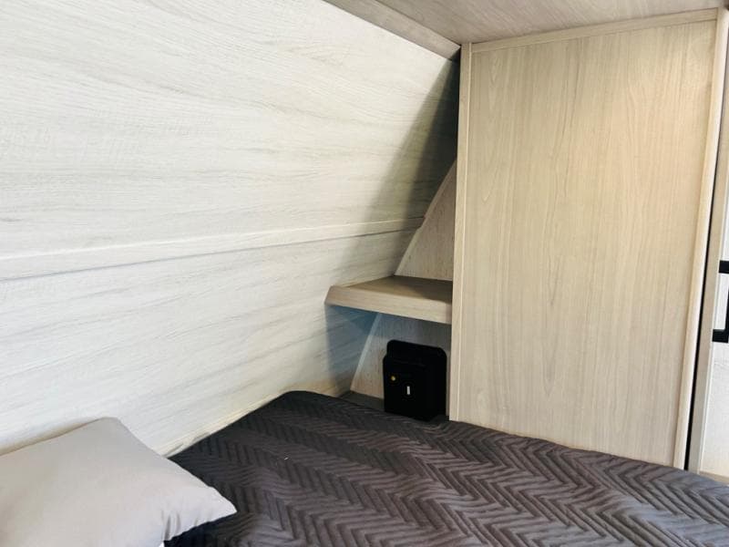 2022 Dutchmen 2022 Dutchmen Kodiak Ultra-Lite - thumbnail 8