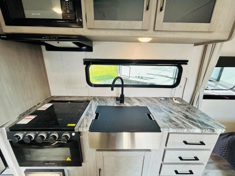 2022 Dutchmen 2022 Dutchmen Kodiak Ultra-Lite - thumbnail 19