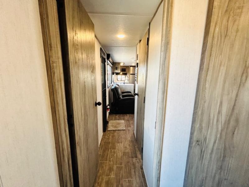 2021 Forest River 2021 Forest River Cherokee Alpha Wolf - thumbnail 26