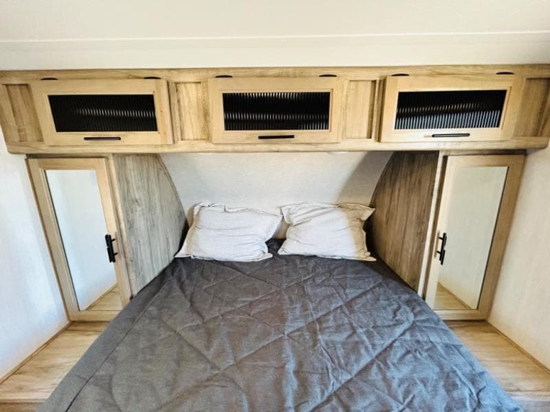 2021 Forest River 2021 Forest River Cherokee Alpha Wolf - thumbnail 50