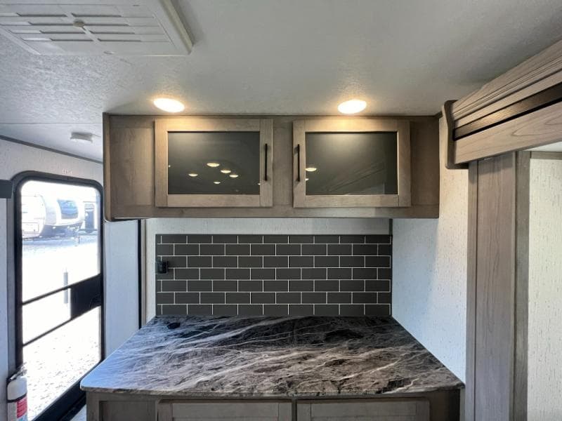 2022 Dutchmen 2022 Dutchmen Kodiak Ultimate - thumbnail 28