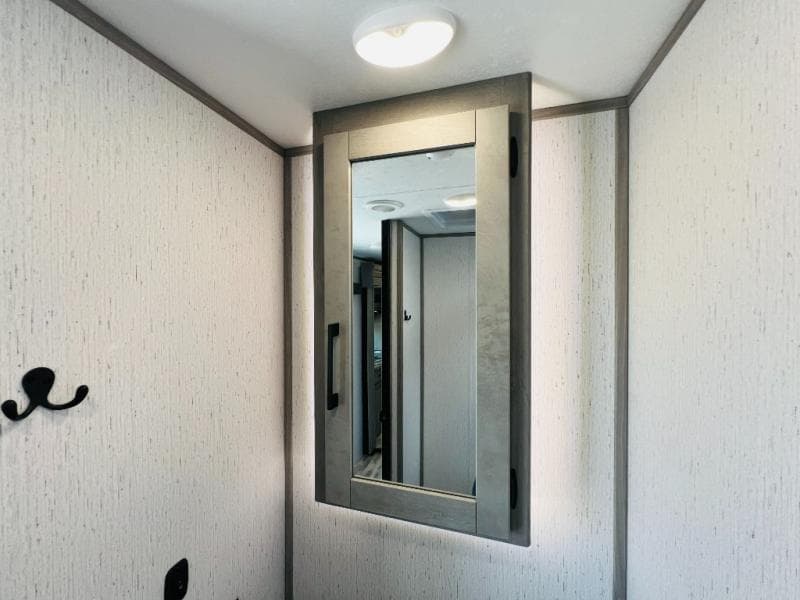 2022 Dutchmen 2022 Dutchmen Kodiak Ultimate - thumbnail 34