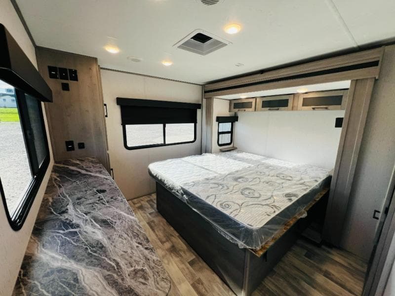 2022 Dutchmen 2022 Dutchmen Kodiak Ultimate - thumbnail 42